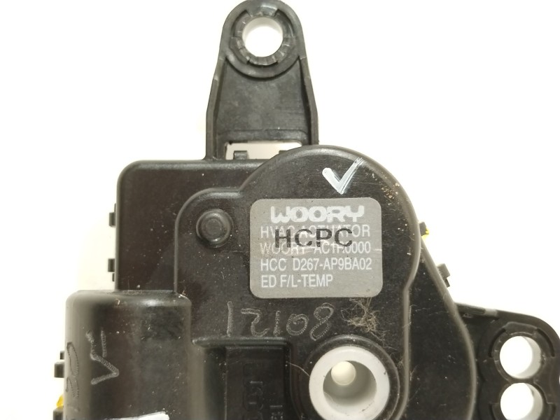 Recambio de motor apertura trampillas climatizador para hyundai i30 (gd) 1.4 cat referencia OEM IAM D267AP9BA02  