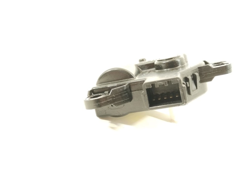 Recambio de motor apertura trampillas climatizador para hyundai i30 (gd) 1.4 cat referencia OEM IAM D267AP9BA02  