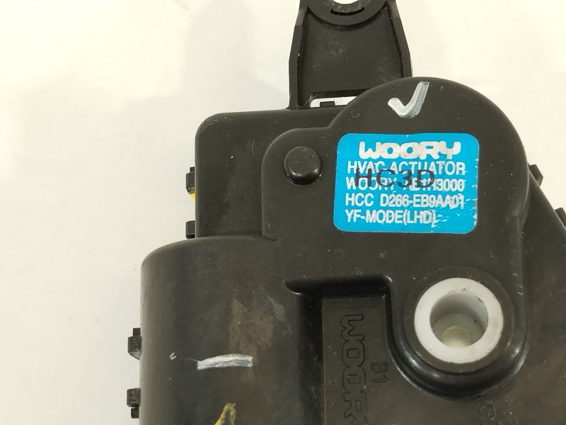 Recambio de motor apertura trampillas climatizador para hyundai i30 (gd) 1.4 cat referencia OEM IAM D266EB9AA01  