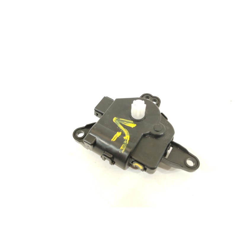 Recambio de motor apertura trampillas climatizador para hyundai i30 (gd) 1.4 cat referencia OEM IAM D266EB9AA01  