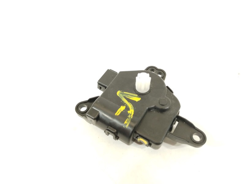 Recambio de motor apertura trampillas climatizador para hyundai i30 (gd) 1.4 cat referencia OEM IAM D266EB9AA01  