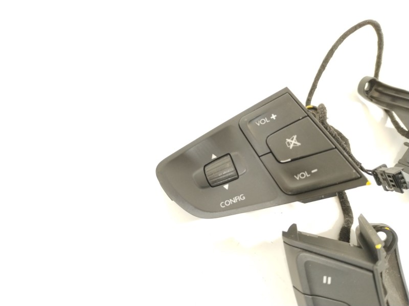 Recambio de mando volante para peugeot 508 sw i (8e_) 2.0 hdi referencia OEM IAM 9666733480  9666733480