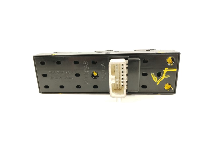 Recambio de mando elevalunas delantero izquierdo para hyundai tucson (jm) 2.0 crdi referencia OEM IAM 935702E200LM   Recambio de mando elevalunas delantero izquierdo para hyundai tucson (jm) 2.0 crdi referencia OEM IAM 935702E200LM