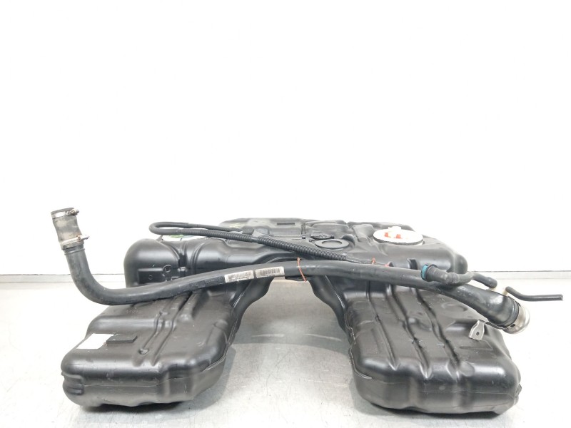 Recambio de deposito combustible para bmw x6 (e71) 3.5d referencia OEM IAM 16117164253 15924511 