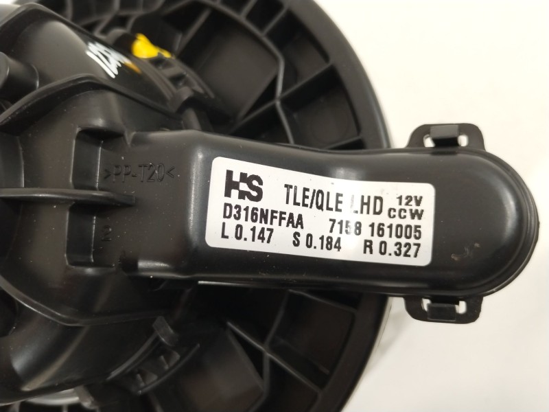 Recambio de ventilador calefaccion para hyundai tucson essence bluedrive 2wd referencia OEM IAM 7158161005  D316NFFAA