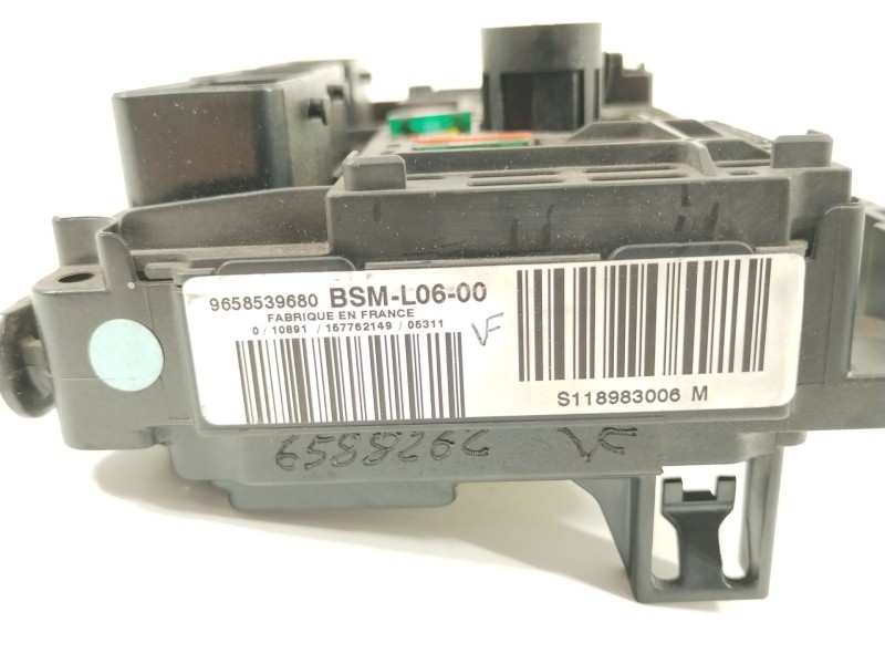 Recambio de caja reles / fusibles para citroën c4 i (lc_) 2.0 16v referencia OEM IAM 9658539680  
