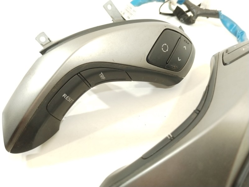 Recambio de mando volante para hyundai i30 (gd) 1.4 cat referencia OEM IAM 96700A6600 39Y2931000 39Y2901000