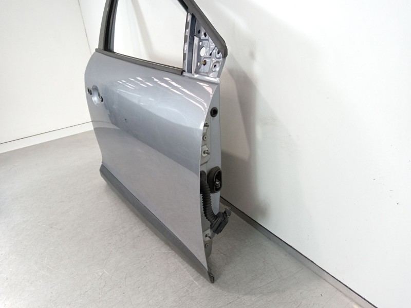 Recambio de puerta delantera derecha para renault megane iii berlina 5 p dynamique referencia OEM IAM 801100009R  