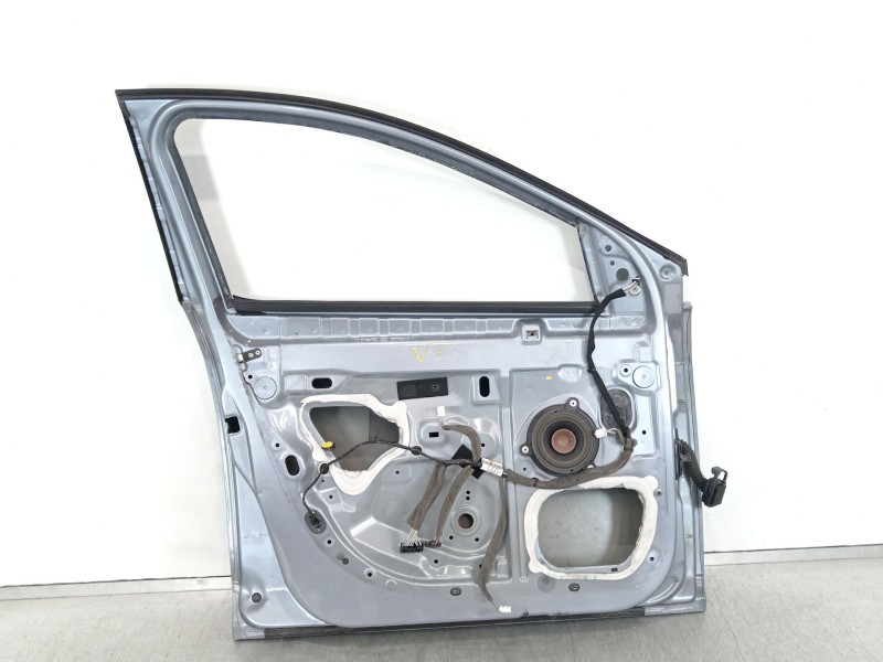 Recambio de puerta delantera izquierda para renault megane iii berlina 5 p dynamique referencia OEM IAM 801110009R  