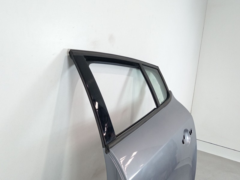 Recambio de puerta trasera izquierda para renault megane iii berlina 5 p dynamique referencia OEM IAM   