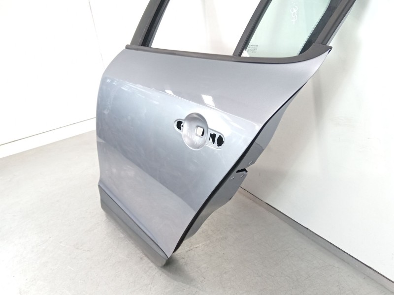 Recambio de puerta trasera izquierda para renault megane iii berlina 5 p dynamique referencia OEM IAM   