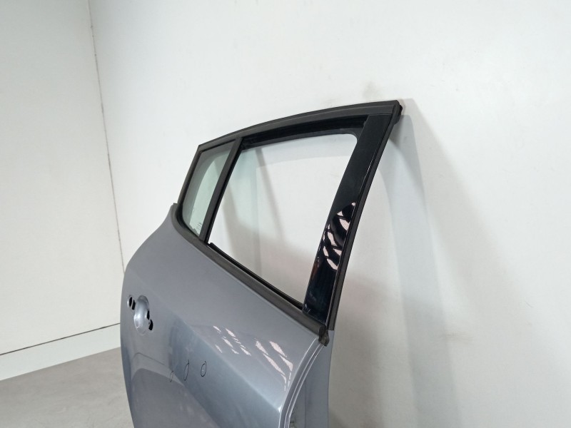 Recambio de puerta trasera derecha para renault megane iii berlina 5 p dynamique referencia OEM IAM   