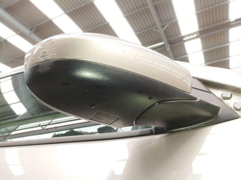 Recambio de retrovisor derecho para hyundai tucson essence bluedrive 2wd referencia OEM IAM 87620D7020  