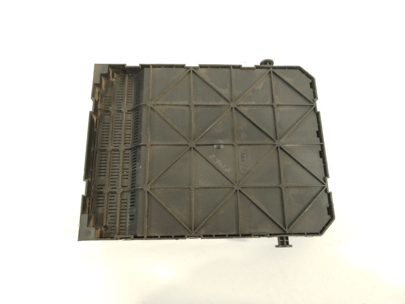 Recambio de caja reles / fusibles para citroën c4 i (lc_) 1.6 hdi referencia OEM IAM 9659285580  BSI2004P08