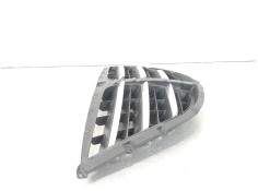 Recambio de rejilla delantera para ssangyong rodius xdi referencia OEM IAM 7945121010  7945021010 2