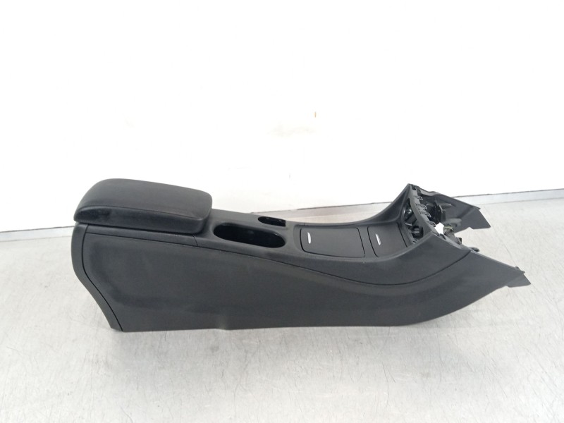 Recambio de apoyabrazos central para mercedes-benz clase cla (w117) cla 220 cdi (117.303) referencia OEM IAM E0517610002  