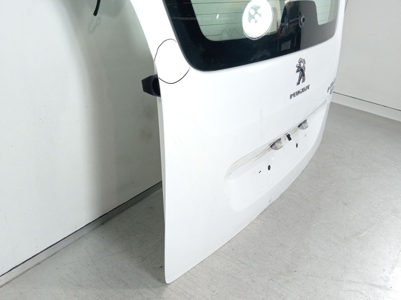Recambio de porton trasero para peugeot partner kombi outdoor referencia OEM IAM 8701Y6  