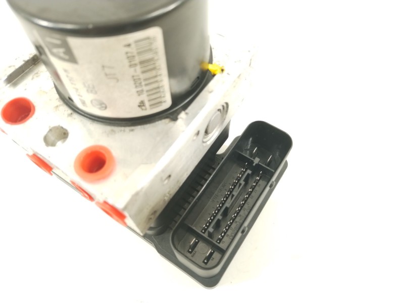 Recambio de abs para seat leon (1p1) 1.9 tdi referencia OEM IAM 1K0614117H 1K0907379P 10020701074