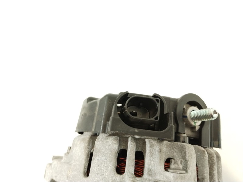 Recambio de alternador para kia stonic (yb) 1.0 t-gdi referencia OEM IAM 3730004950  