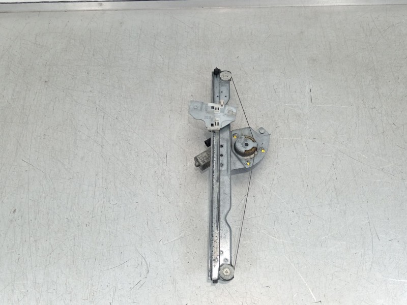 Recambio de elevalunas delantero izquierdo para dacia sandero 1.5 dci referencia OEM IAM 8200733829  82007338290