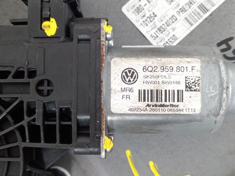 Recambio de elevalunas delantero derecho para skoda fabia ii (542) 1.2 referencia OEM IAM 5J1837402D  6Q2959801F