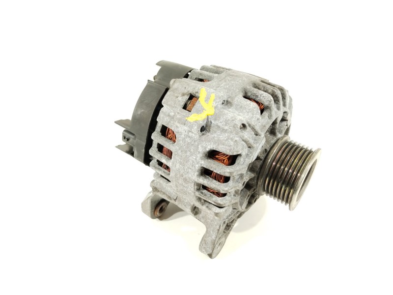 Recambio de alternador para renault clio iii 1.2 16v referencia OEM IAM 8200654541A  