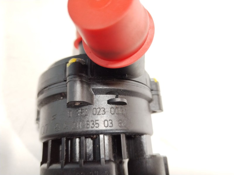Recambio de bomba agua para mercedes-benz clase b (w245) 200 (245.233) referencia OEM IAM A2118350364  0392023000