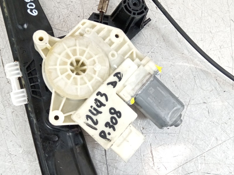 Recambio de elevalunas delantero derecho para peugeot 308 access referencia OEM IAM 9677734780  9678189780