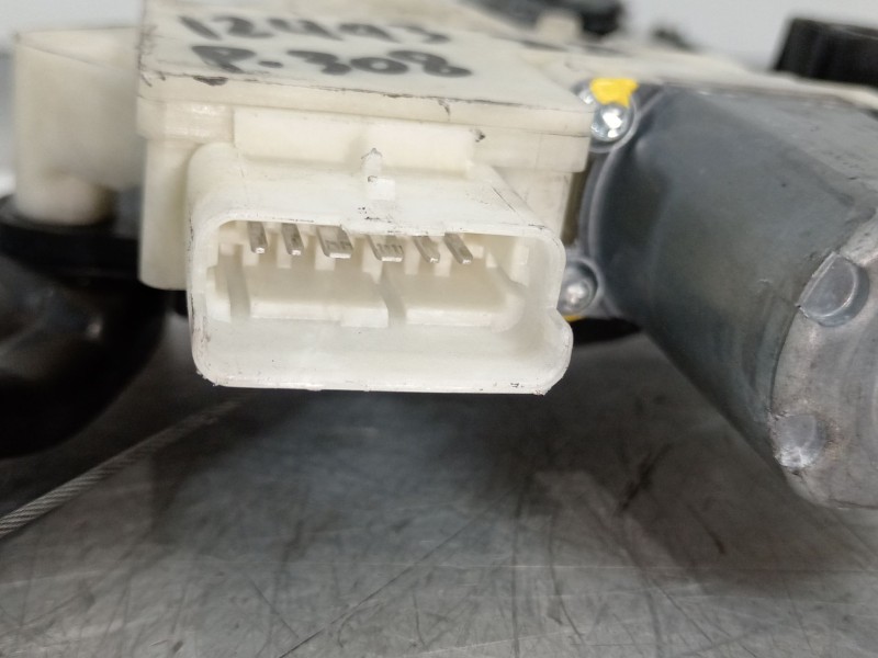 Recambio de elevalunas delantero derecho para peugeot 308 access referencia OEM IAM 9677734780  9678189780