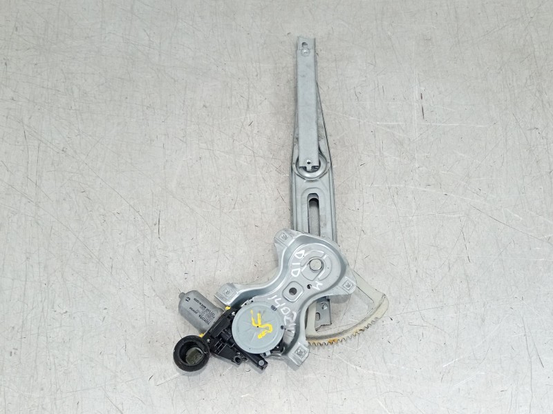 Recambio de elevalunas delantero derecho para toyota auris (_e18_) 1.4 d-4d (nde180_) referencia OEM IAM 6981002450  857100D100