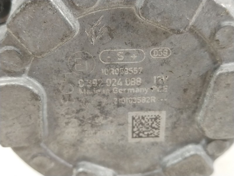 Recambio de bomba agua para dacia logan ii essential referencia OEM IAM 210103582R  0392024088