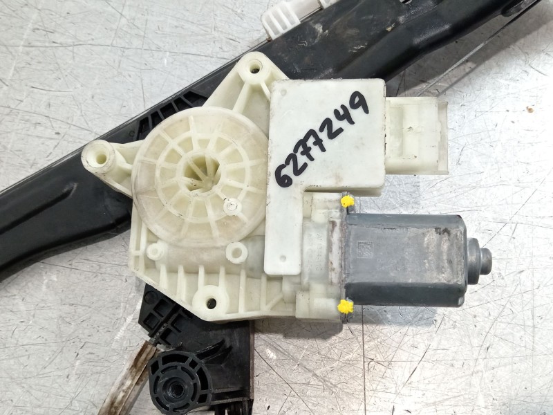 Recambio de elevalunas delantero izquierdo para peugeot 308 business line referencia OEM IAM 9677734880  9678189880