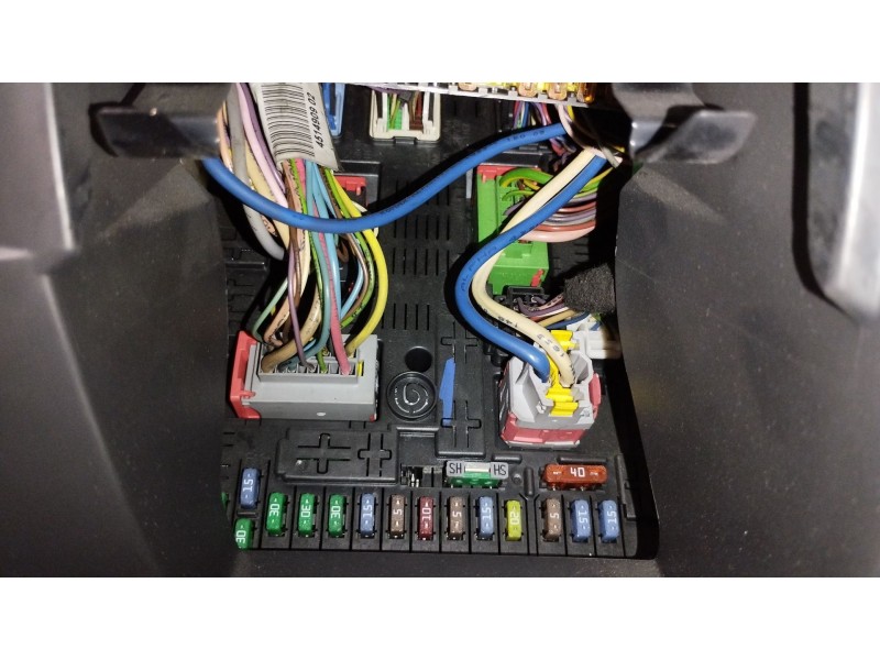 Recambio de caja reles / fusibles para citroën c5 iii (rd_) 2.0 hdi 140 referencia OEM IAM 9664059080  