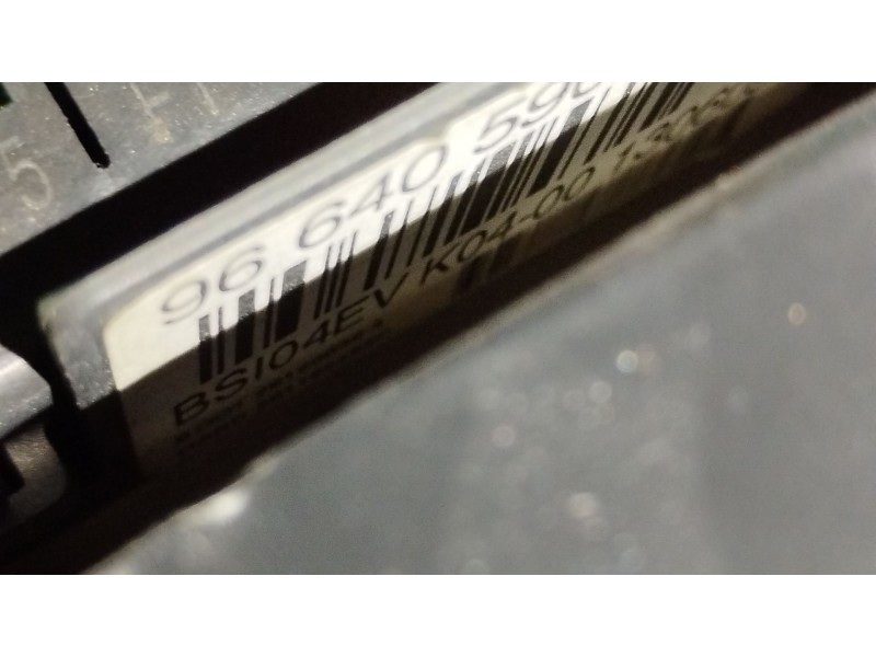 Recambio de caja reles / fusibles para citroën c5 iii (rd_) 2.0 hdi 140 referencia OEM IAM 9664059080  