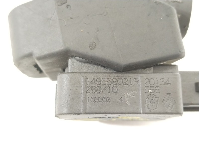 Recambio de valvula aire adicional para renault megane iii berlina 5 p dynamique referencia OEM IAM 149568021R  