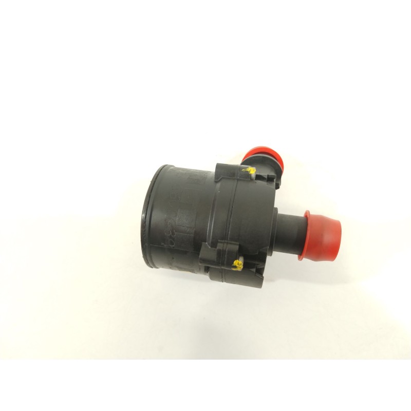 Recambio de bomba agua para skoda octavia iii combi (5e5, 5e6) 1.6 tdi referencia OEM IAM 5G0965567  0397023209