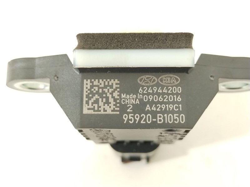 Recambio de sensor para hyundai tucson essence bluedrive 2wd referencia OEM IAM 95920B1050  
