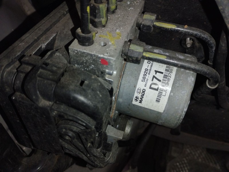 Recambio de abs para hyundai tucson essence bluedrive 2wd referencia OEM IAM 58920D7101  