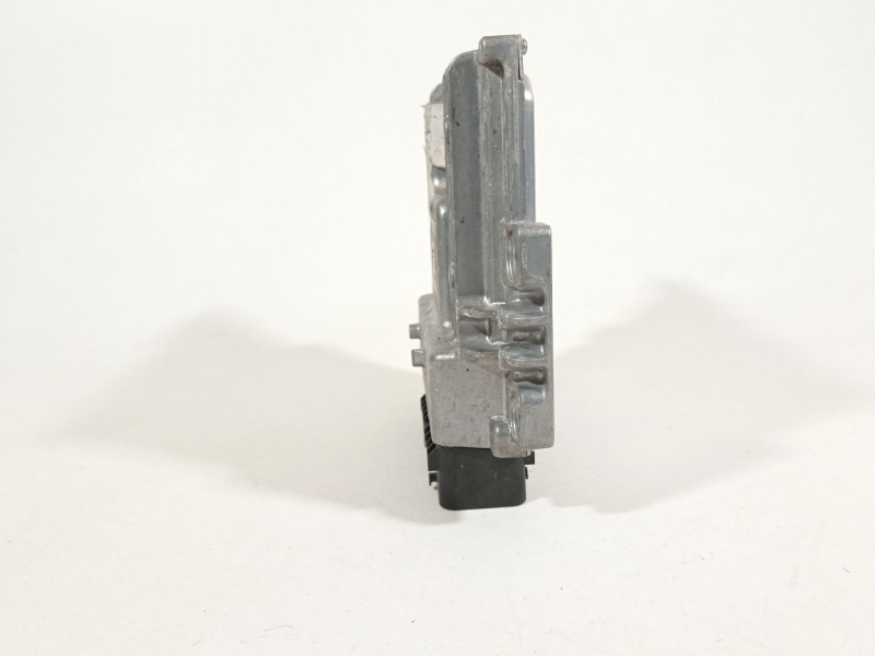 Recambio de centralita motor uce para peugeot 5008 premium referencia OEM IAM 9666556980  