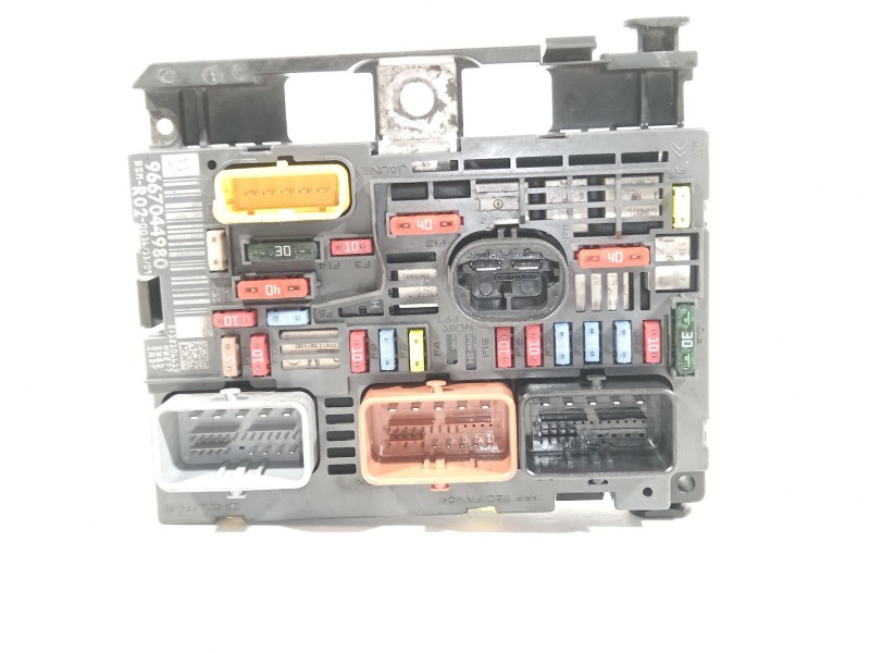Recambio de caja reles / fusibles para peugeot 5008 premium referencia OEM IAM 9667044980  