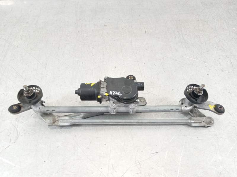 MOTOR LIMPIA DELANTERO 6705C004 
