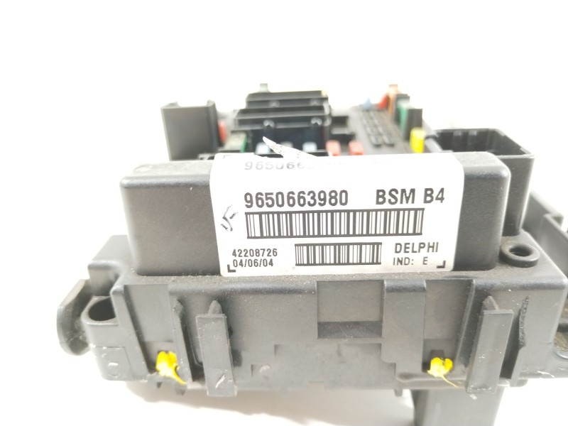 Recambio de caja reles / fusibles para peugeot 307 sw (3h) 1.6 hdi 110 referencia OEM IAM 9650663980  