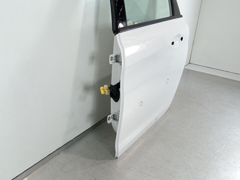 Recambio de puerta trasera izquierda para peugeot 308 sw access referencia OEM IAM 9805267180  