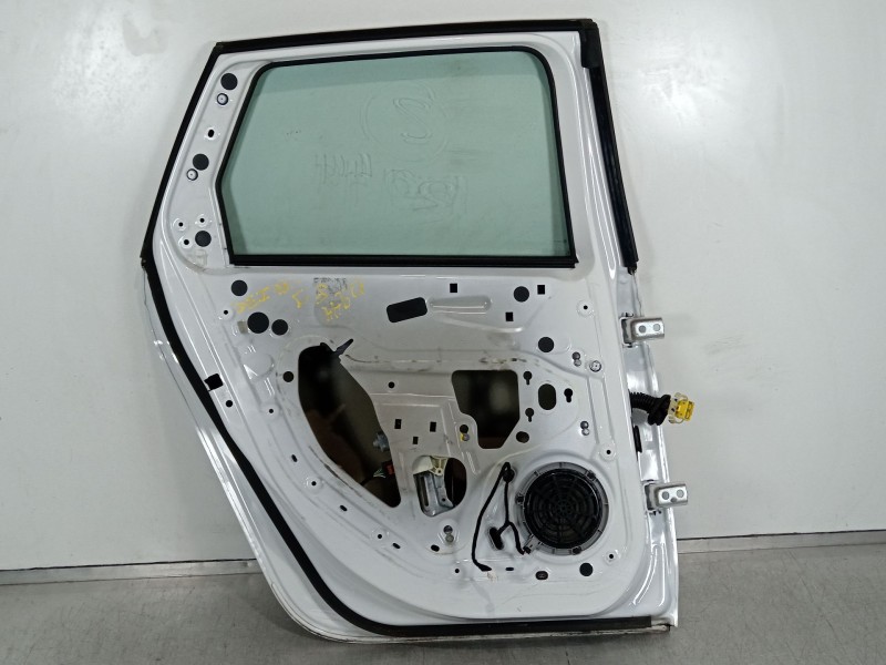 Recambio de puerta trasera izquierda para peugeot 308 sw access referencia OEM IAM 9805267180  