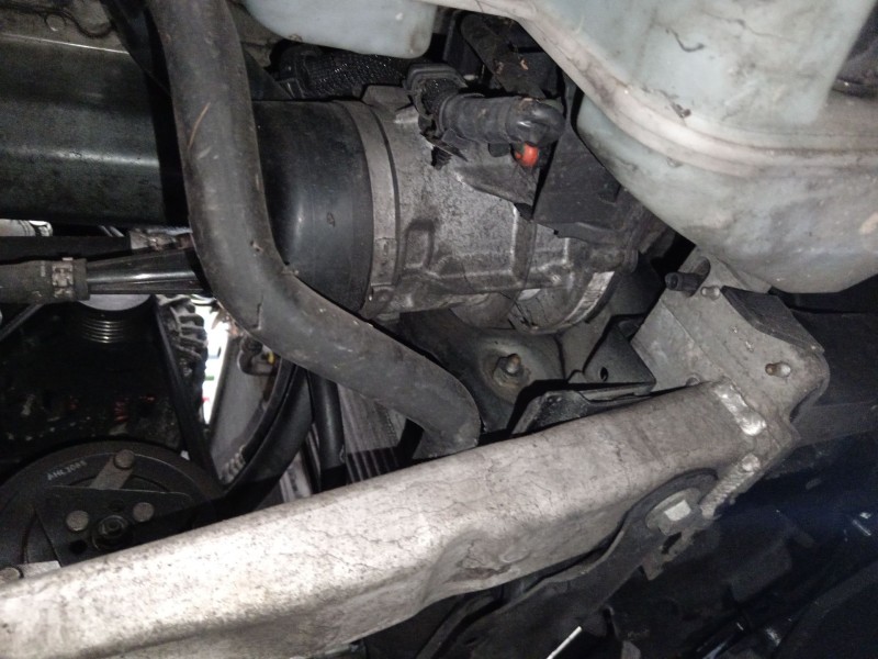 Recambio de bomba direccion para peugeot 308 i (4a_, 4c_) 1.6 hdi referencia OEM IAM 9686207180  A0015817