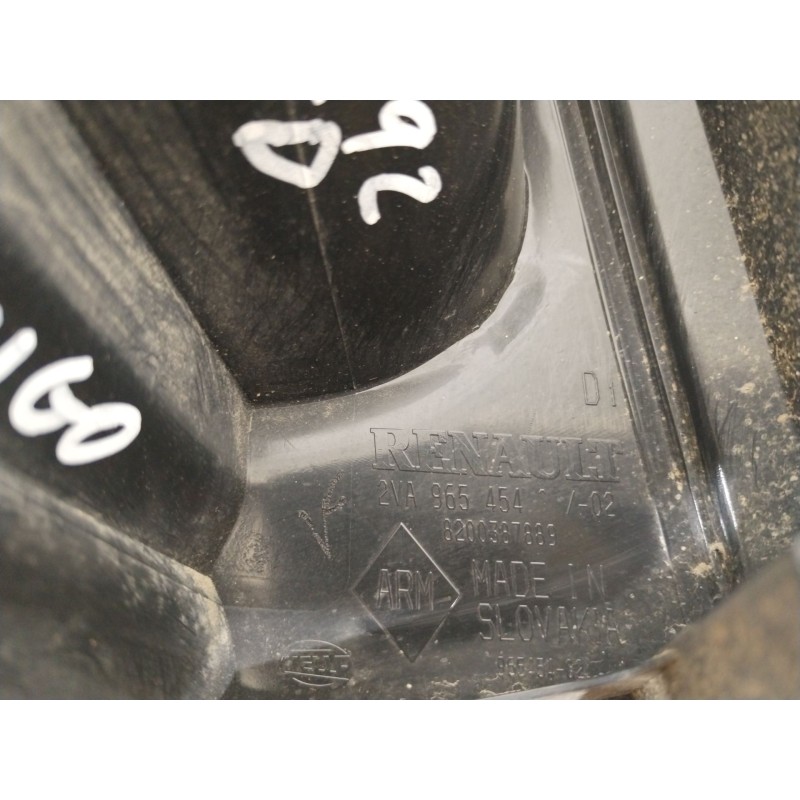 Recambio de piloto trasero derecho para renault twingo ii (cn0_) 1.2 16v (cn0k, cn0v) referencia OEM IAM 8200387889  