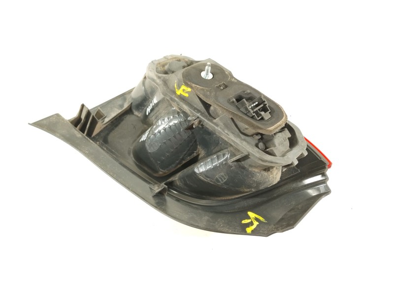 Recambio de piloto trasero derecho para renault twingo ii (cn0_) 1.2 16v (cn0k, cn0v) referencia OEM IAM 8200387889  