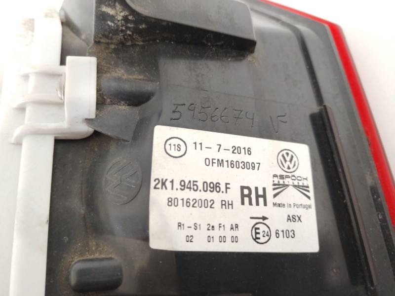 Recambio de piloto trasero derecho para volkswagen caddy furgón/kombi furgón bluemotion referencia OEM IAM 2K1945096F  