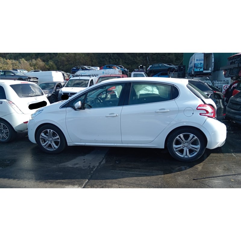 peugeot 208 i (ca_, cc_) del año 2013 peugeot 208 i (ca_, cc_) del año 2013