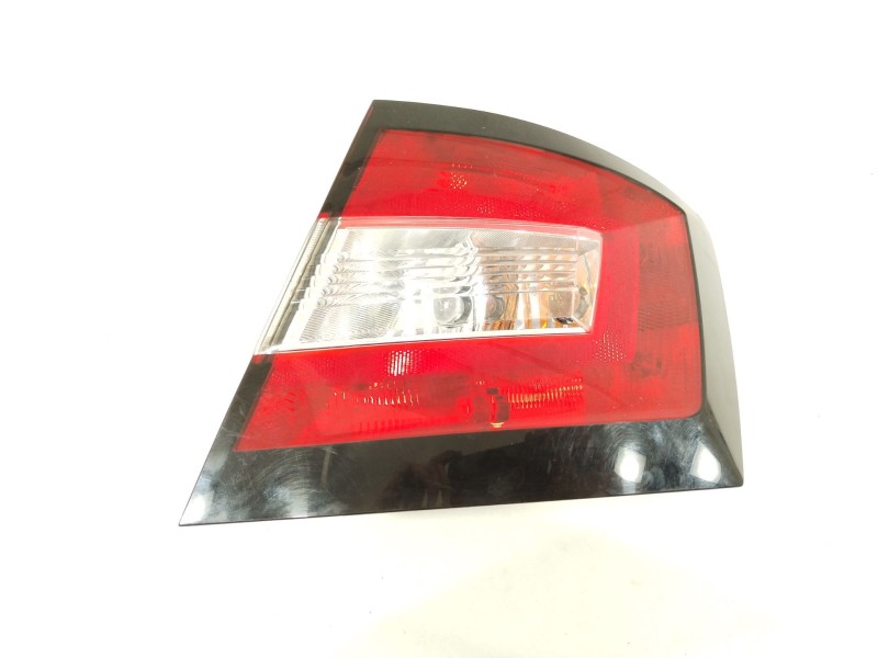 Recambio de piloto trasero derecho para skoda fabia iii (nj3) 1.0 tsi referencia OEM IAM 6V6945096  